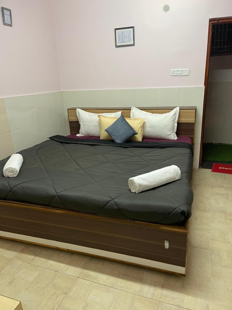 Hp Hotel - Hotel Pentoz Ooty Eksteriør bilde